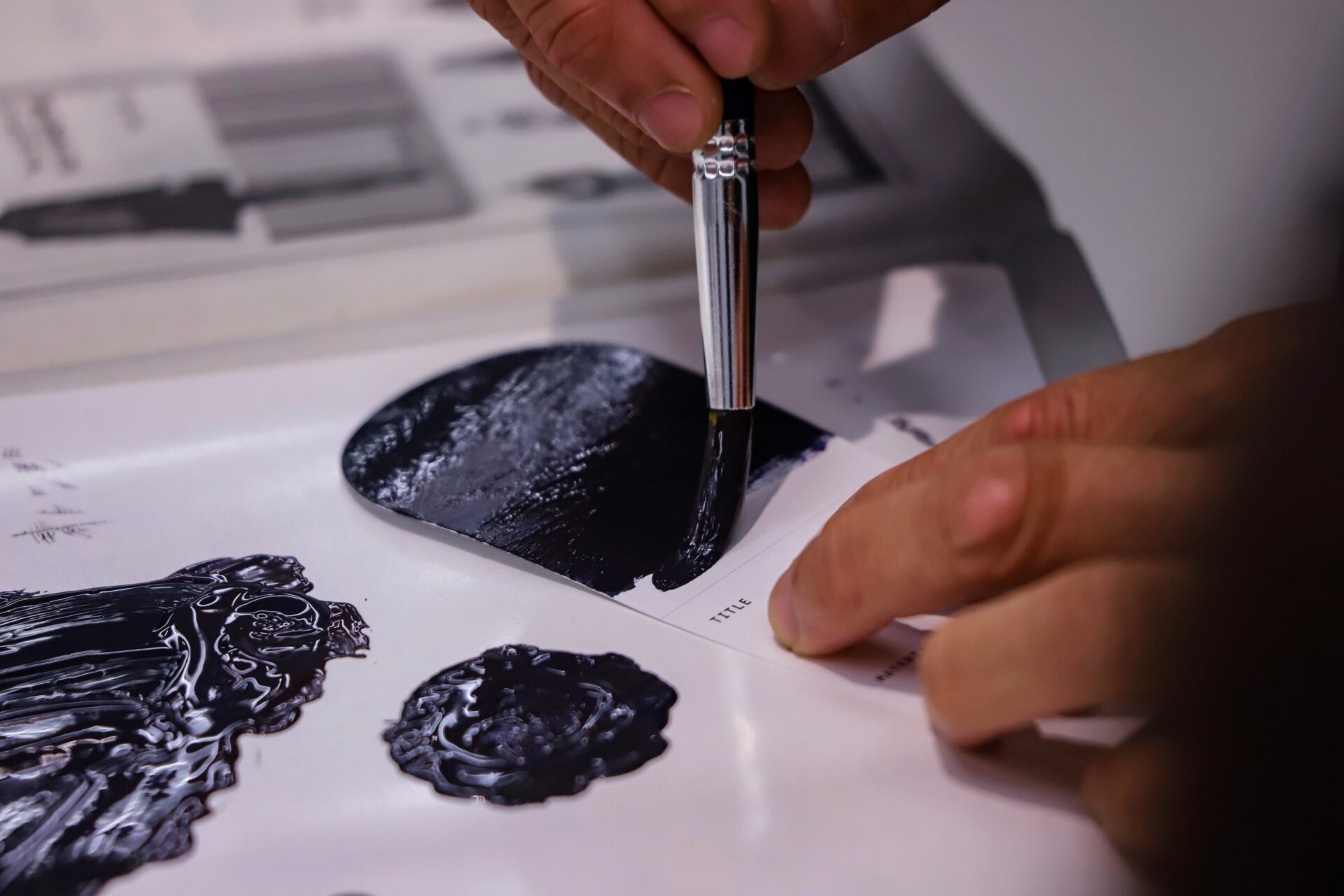 実験レポート 001 「複数の色を混ぜると、どこまで黒に近づくのか?」