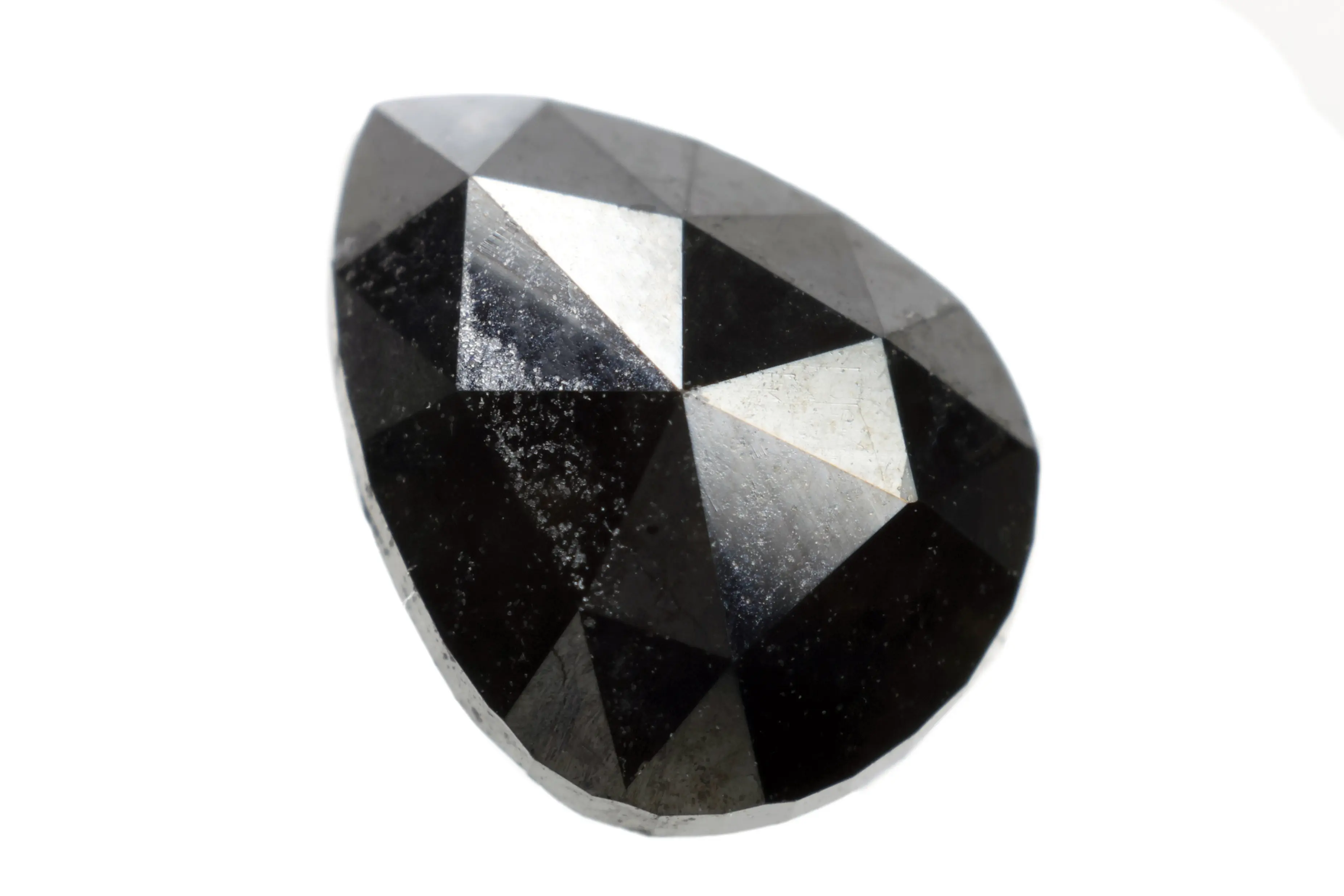 黒い宝石って、あるの？｜前編 - 黒の研究所